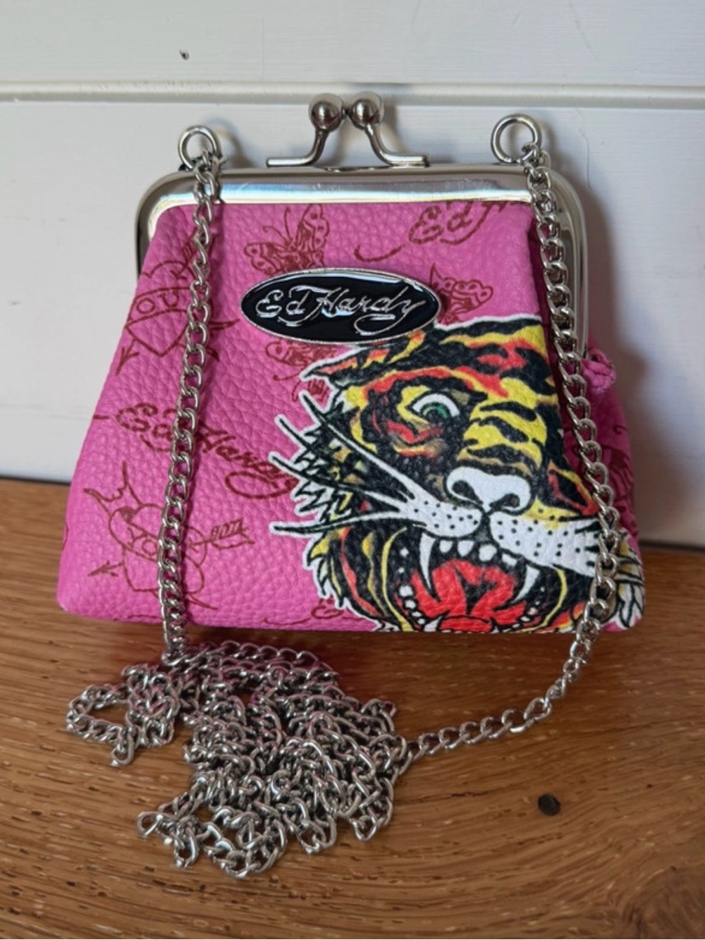 NWT Ed Hardy Pink Tiger Kiss-Lock Mini Crossbody Silver Chain Strap